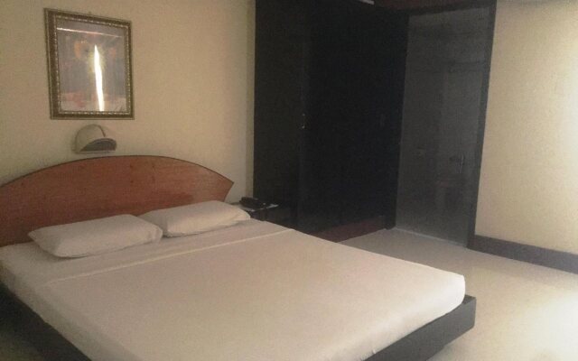 Paragon Suites