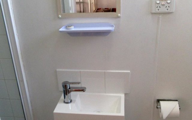 The Highlander Motel - 24HR Check In