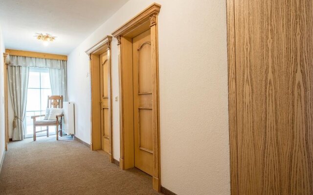 Apart Garni Elfrieda