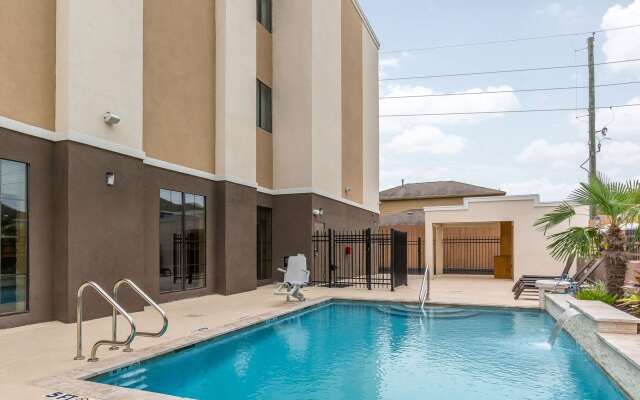 Comfort Suites Houston I-45 North