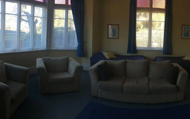 Manor Motel
