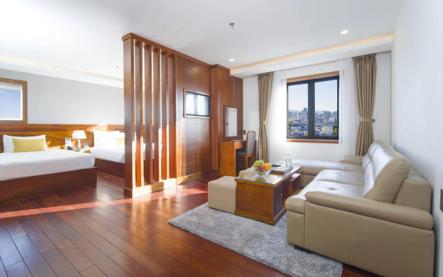 Sunny Ocean Hotel & Spa
