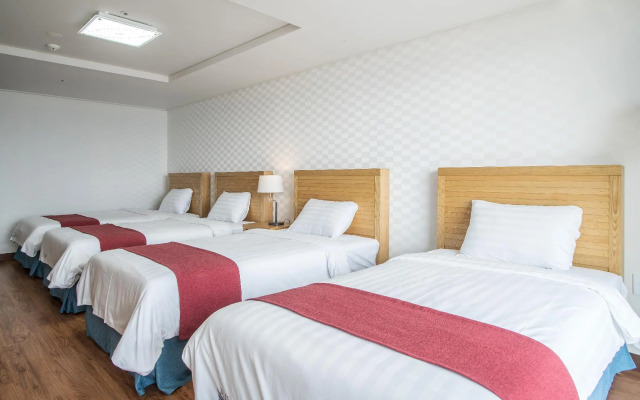 Breeze Bay Hotel