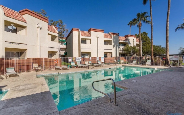 Cliffs in Surprise By Signature Vacation Rentals