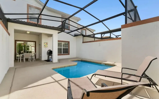 Amazing 4bdr Near Parks w Pool
