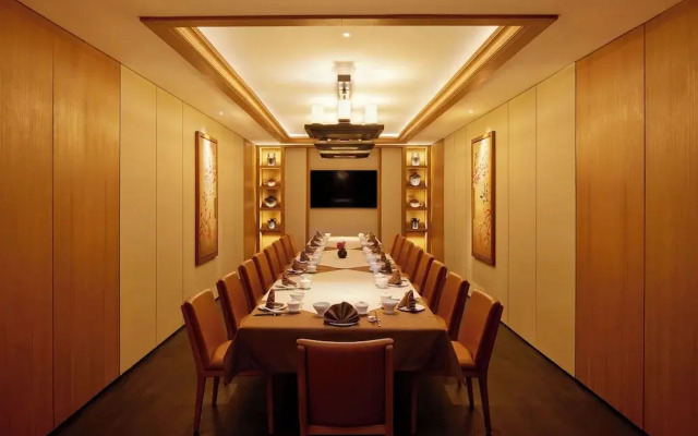 Hotel Tentrem Jakarta