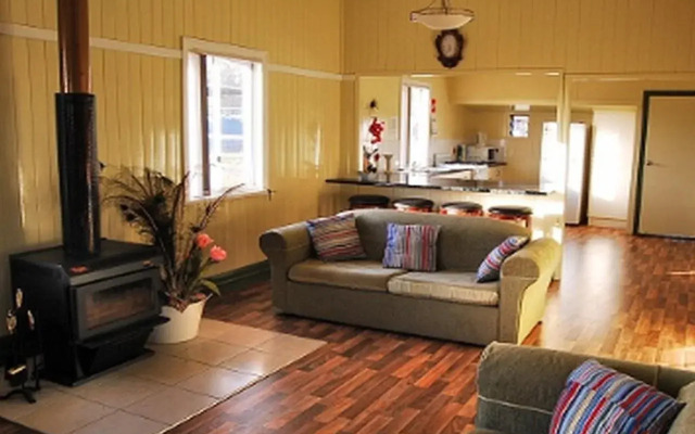 Lee Farm Stay Cottages