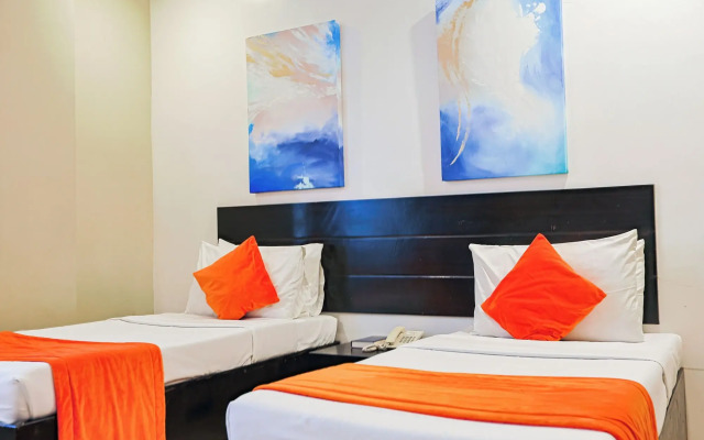 Holiday Suites Hotel & Resort