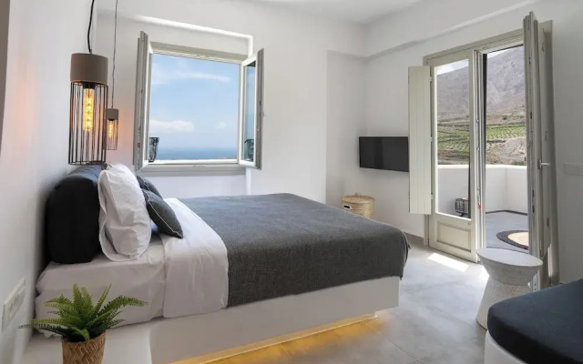 MAEVA Santorini Suites
