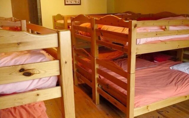 L'Auberge Aux Creux Des Pierres