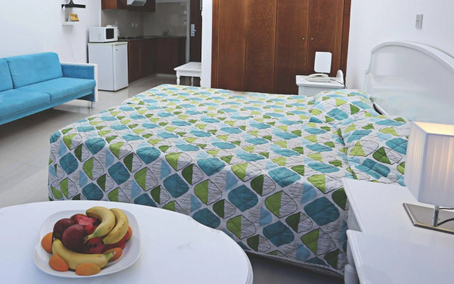 Marlita Beach Hotel Apartments