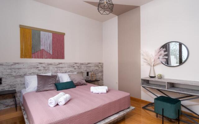 NIMA 2, modern-style apartment in the heart of Rethimno!