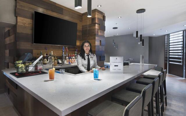 Embassy Suites by Hilton Los Angeles Downey