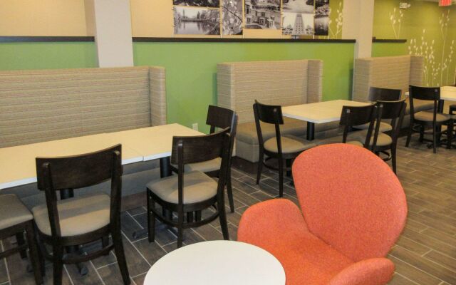 MainStay Suites Spokane Airport