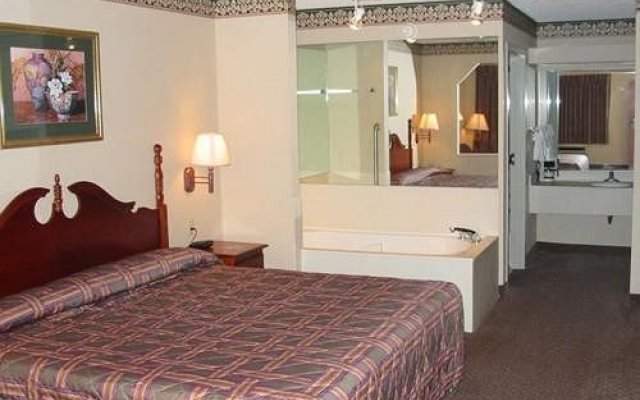 Nola Inn and Suites