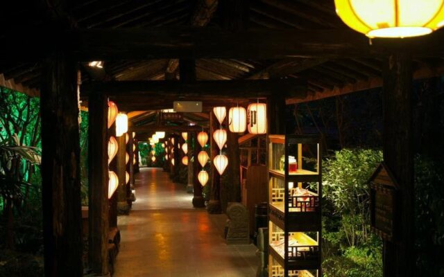 Huaqing Aegean Inter Hot Spring Resort
