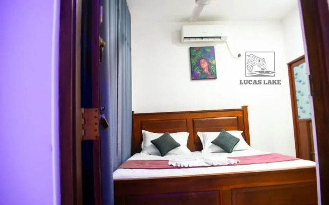 Lucas Lake Hotel