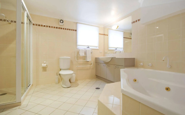 Lhotsky Apartments