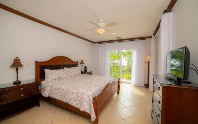 Bay Residence 8C 3 bdr 2 Bath