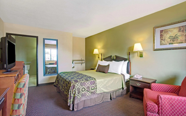 Travelodge by Wyndham Tucson AZ