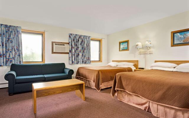 Travelodge by Wyndham Valleyfair Shakopee