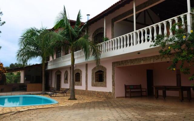 Otima chacara com lazer completo em Mairinque SP