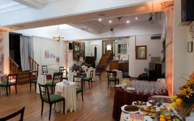Mansion Dandi Royal