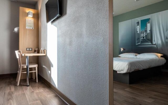 B&B HOTEL Troyes Magasins d'usine