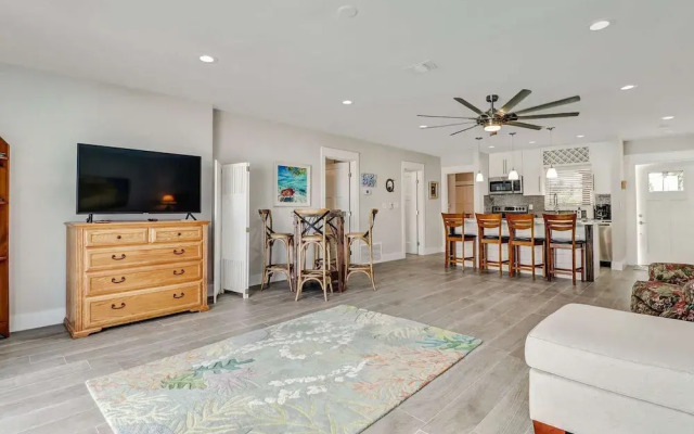 4836/4838 Esplanade St B-pool