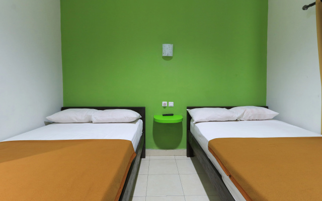 Hotel Warta Putra – Guest Rooms – Denpasar