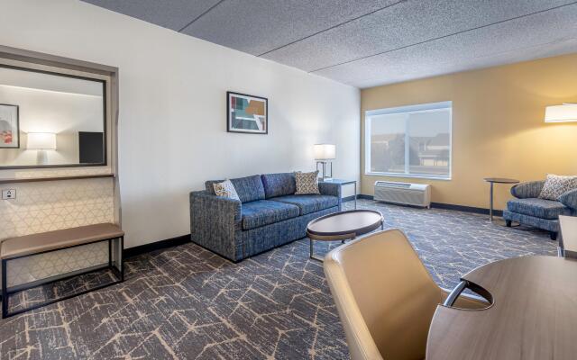 Holiday Inn & Suites Wausau-Rothschild, an IHG Hotel