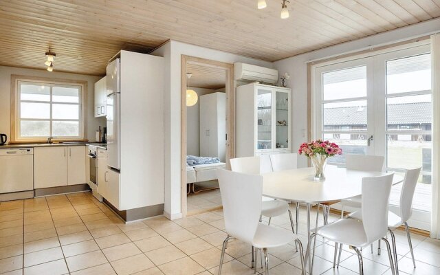 6 Person Holiday Home in Brovst-by Traum