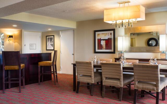 DoubleTree by Hilton New York LaGuardia Airport