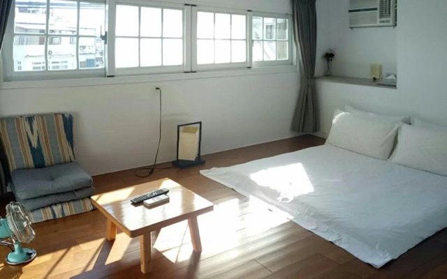 Little Time Guesthouse