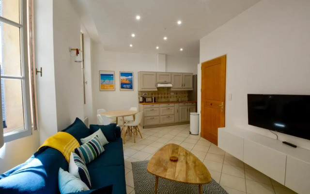 Old Town Antibes Apartment