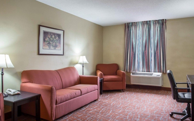 Quality Inn And Suites Monroe