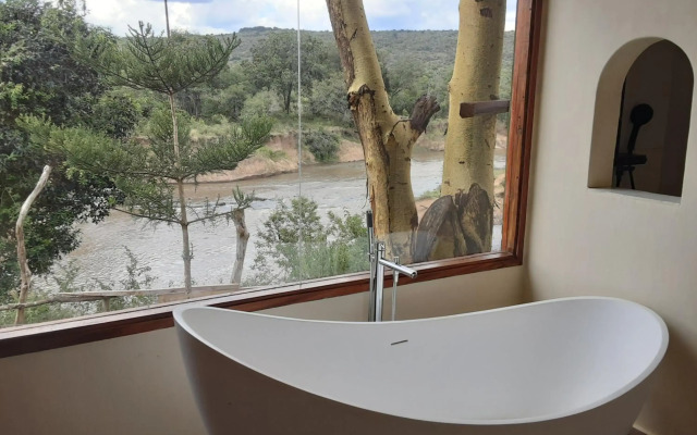 Royal Mara Safari Lodge