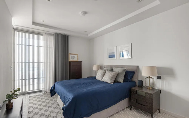 Battersea Power Station Flat With River Views