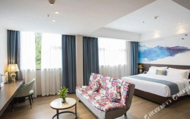 Ruiling Hotel (Kaili Huancheng East Road)