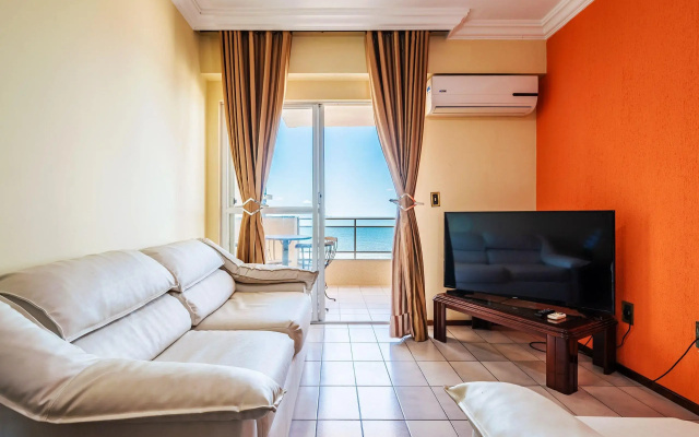 Apto Com Bela Vista Para A Praia Cet602
