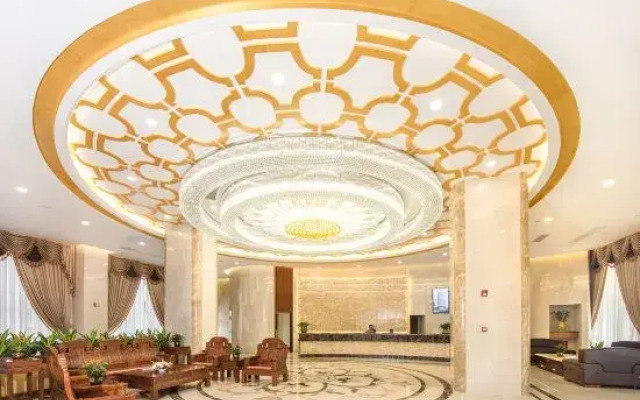 Yangjiang Guanhua Hotel (Hailing Island Dajiaowan)