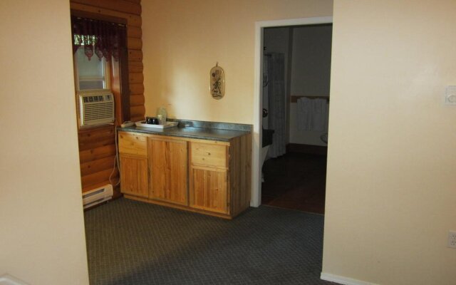 Jade Mountain Motel