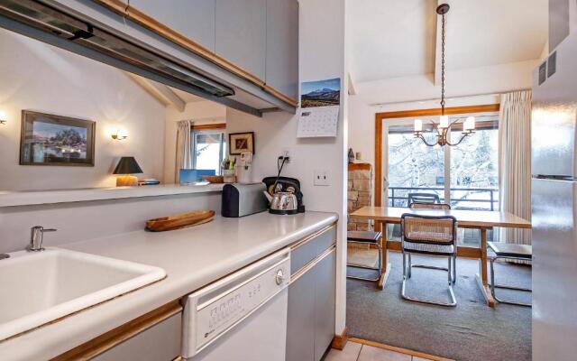 Seasons Four by Snowmass Vacations