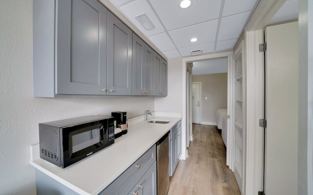 Montreal Beach Resort