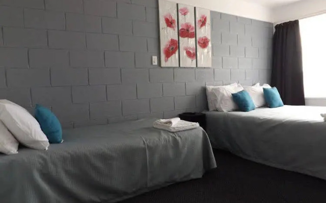 Raceway Motel