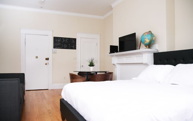 Pleasant Back Bay Suites by Sonder