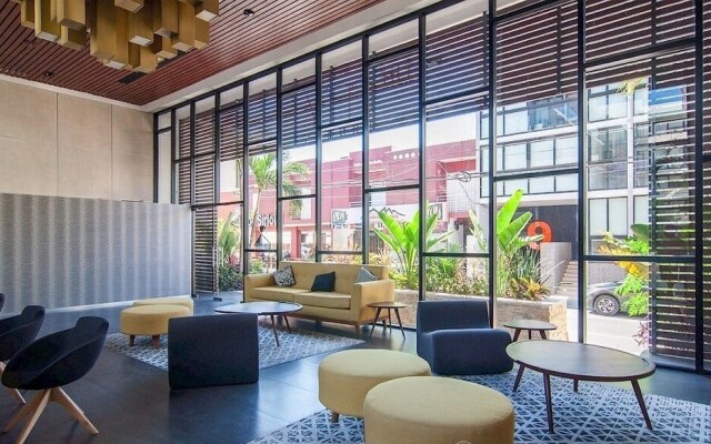 Menesse City Condo 1417