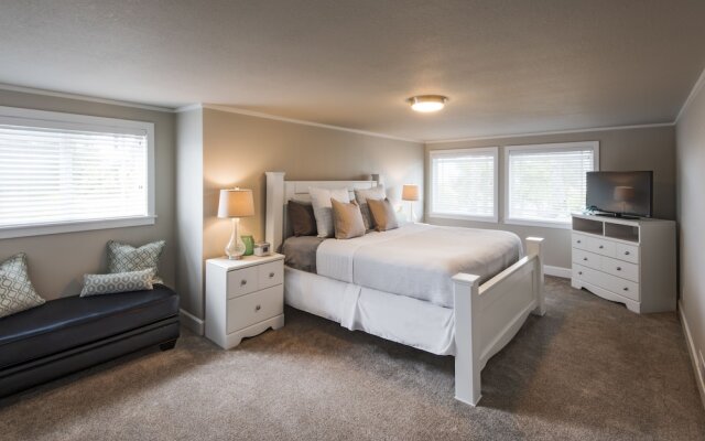 Beach Drive Suites