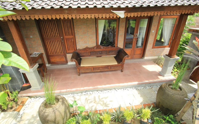 Uma Caming Villas & Gym