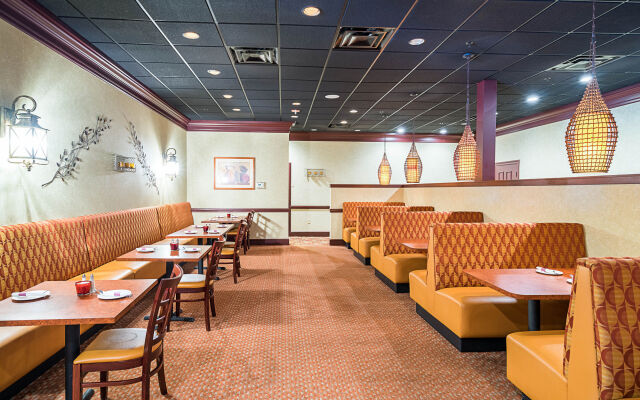 Red Roof Inn & Suites Wilmington - New Castle